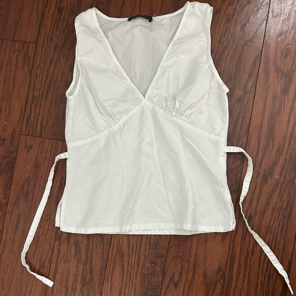 White Brandy Melville top with tie